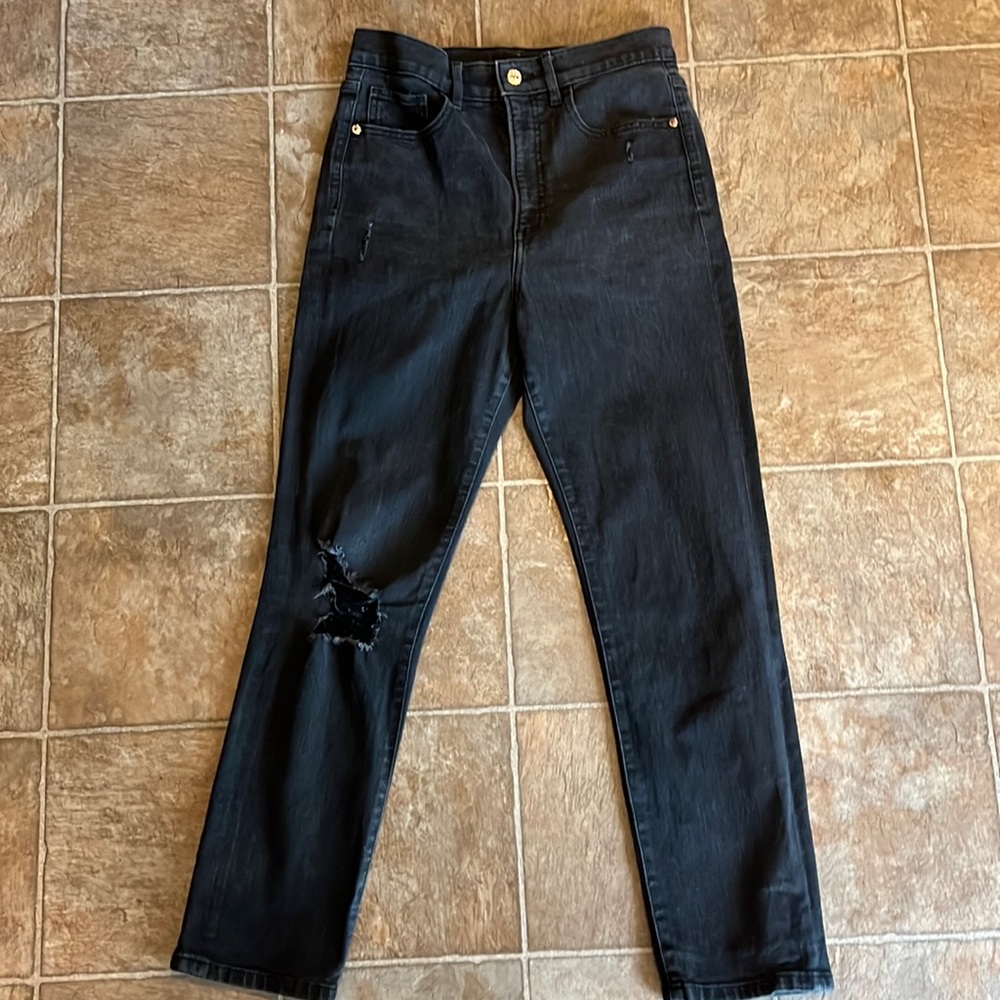 Express Black Super High Rise Distressed Jeans. Size 4